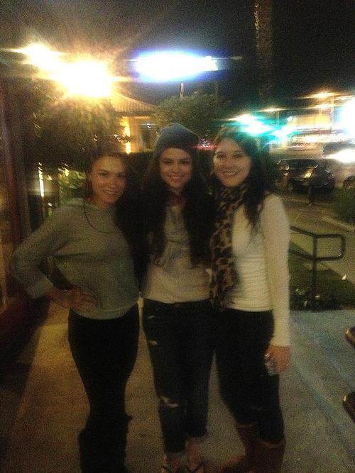 
“Just met the beautiful, sweet, and talented Selena Gomez. ☺🌟”
