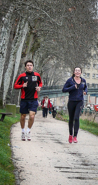 Joggers Canal on Flickr.Un couple de joggers courant le long du Canal du Midi hier matin à Toulouse