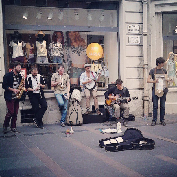 Groupe de jazz rue Alsace Lorraine #jazz #music #street #goodmorning #photo #igersfrance #igerstoulouse