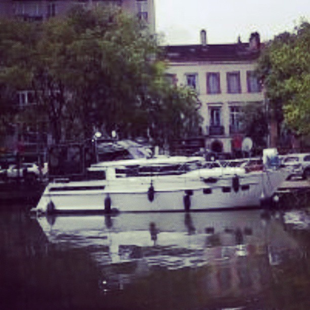 Bateau du port Saint Sauveur #bateau #boats #port #saint #sauveur #canal #midi #goodmorning #igersfrance #igerstoulouse
