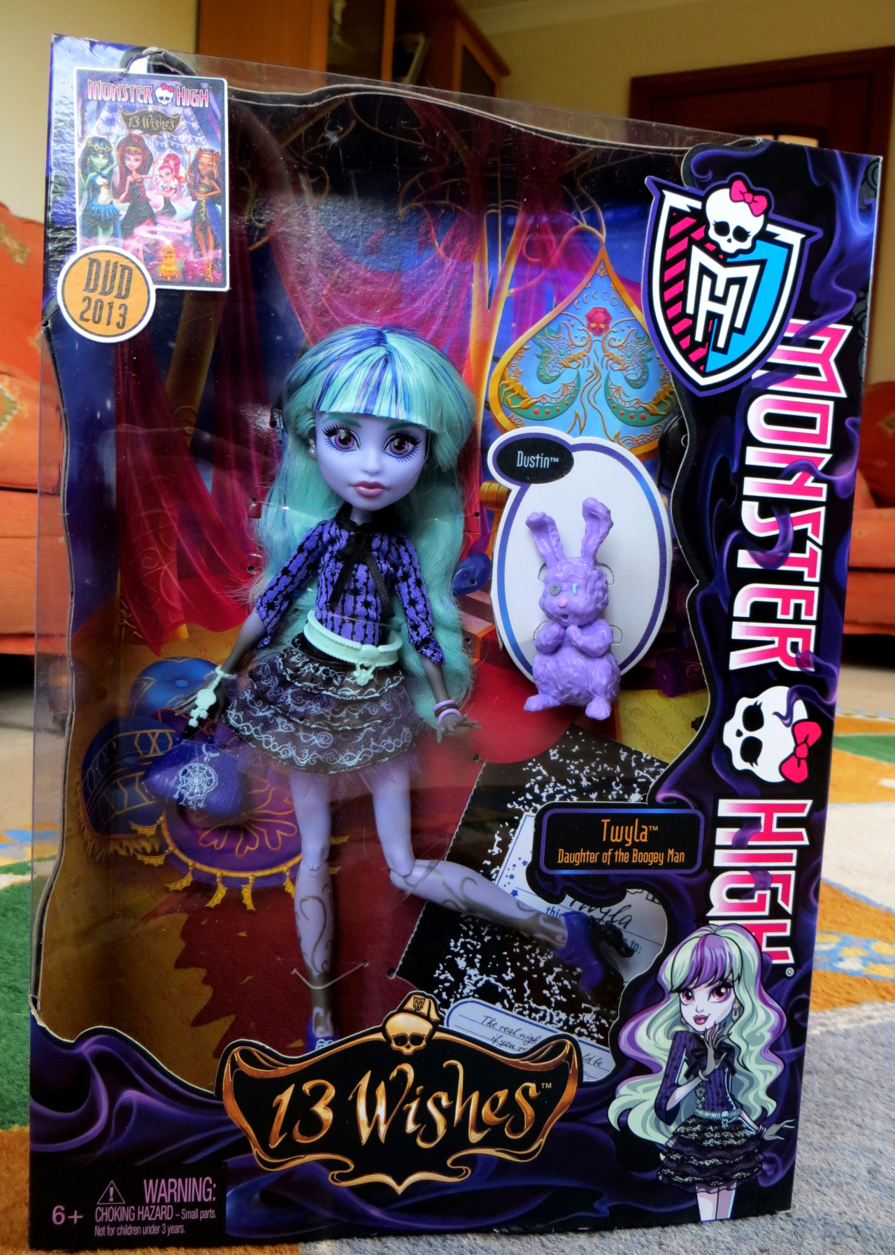 Let&#8217;s talk about Twyla in a nice calm not capslocky internet voice.
FD:SKFGDJLFDSKFD:FGD!!!11oneELEVEN 
So, as I said earlier Argos uk is officially selling 13 wishes now! I got my Twyla today!
She&#8217;s totally stunning! I thought her hair would be a big hard gluey mess but it was totally fluffy and soft after one brush :) Her hair also looks kickass in a pony-tail and I am so keeping it like that. AND HER GLOW IN THE DARK EYES LFJDSFJSD her eyes also glow in the dark which is pretty neat.
I think I shall leave this Twyla as she is for now. I do not want to repaint such a currently rare and glowy doll. Maybe i&#8217;ll buy her a twin when everyones complaining about her shelfwarming. But for now. Perfect. 
Oh also if anyone is wanting detailed pictures of anything send me a wee message and i&#8217;ll get them snapped up for you! :) 