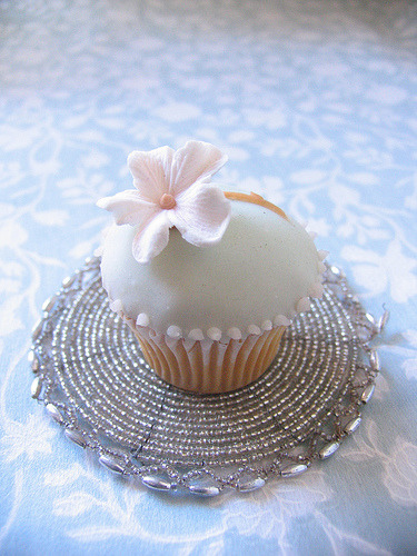 Pretty Cupcake via kylie lambert 