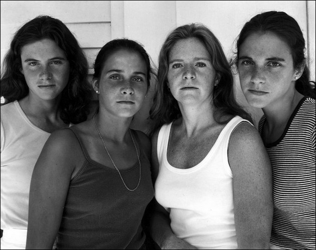 (via The Brown Sisters, Group Portraits of 4 Sisters Taken Every Year For 36 Years by Nicholas Nixon)