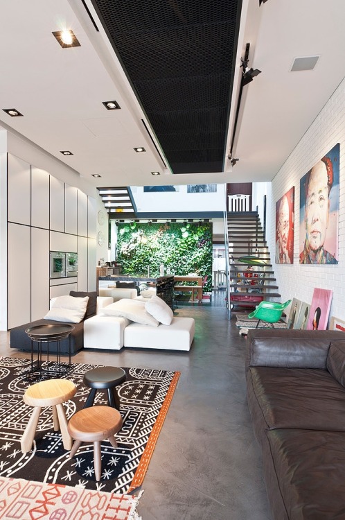Terrace House in Singapore by Architology