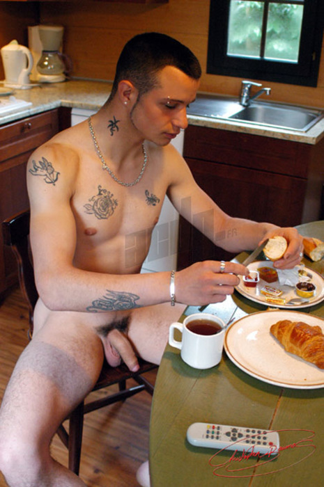 thegaypatrick: edcapitola2: hottestsexyguys: The breakfast of champions…his COCK! His breakfast looks good but I see something between his legs much more appealing. Follow me and I’ll follow you … http://edcapitola2.tumblr.com  (via TumbleOn) 