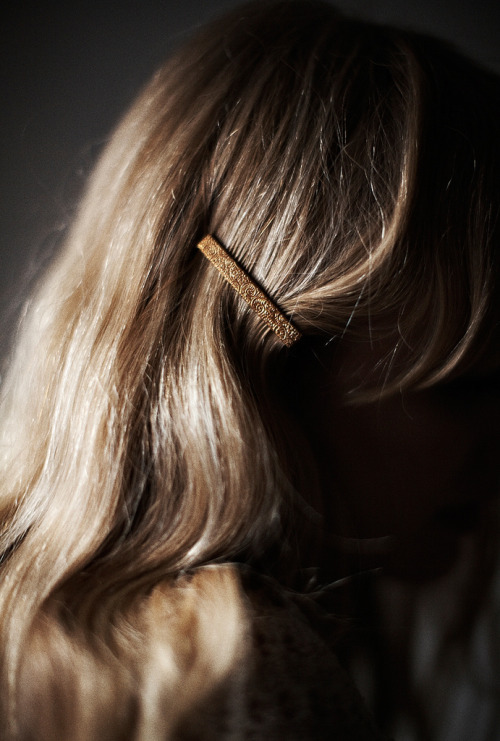 freshuclub:

noperfectdayforbananafish:

deadstock hair barrettes (by _Lawrence)

§
