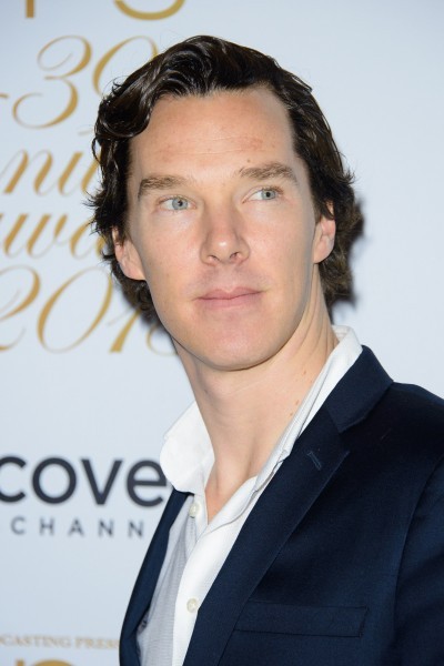 ladyt220:

karin-woywod:

2013 03 14 - 10010 39th Broadcasting Press Guild Television and Radio Awards
[ Click for 2003 x 3000 pixels version! ]
Love Benedict’s self-confident expression&#160;!
Also his almost-there Sherlock hair (too much gel, though)&#160;!

Definitely too much gel. Let the curls go free!
