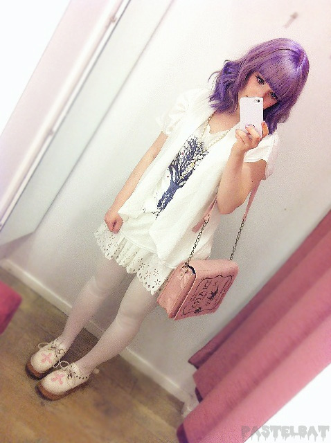Went shopping with Sara today :3Wore my new T-shirt,vest and skirt from sheinside(｀・ω・´)