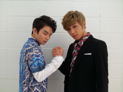 [ricky &amp; changjo/ twitter upadate]: 드디어 틴탑 페이스북이 오픈했습니다. &#8220;랄랄랄랄랄라&#8221; 모두 신나게 소통해요! -창조 많이 놀러와주세요~! -리키
trans: Finally Teen Top&#8217;s Facebook page has been launched. &#8220;lalalalalalala&#8221; let&#8217;s have fun connecting! - Changjo. Please visit it often~! - Ricky 

trans cr: oursupaluv/ twitter