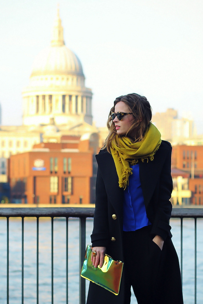 Zara Studio coat, H&M shirt and bag, Zara trousers, YSL ring and Karen Walker sunglasses  (image: fash-n-chips)