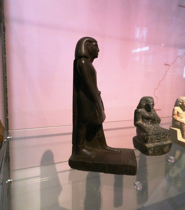 (via Ancient Egyptian Statue Mysteriously Rotates Inside of Locked Display Case at Manchester Museum)