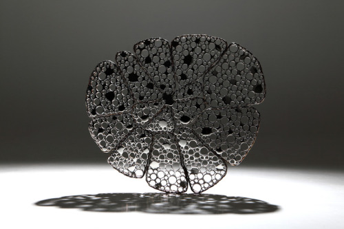 'Particle' sculptures by Korean artistJang Yong Sun