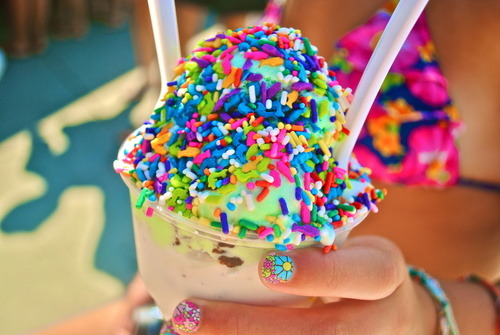 welcometomyparadiseworld:  Ice-cream&lt;3
