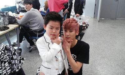 [TRANS] Lillhwang (twitter): With the small-faced Teen Top Chunji hyung, click click&#160;: )

trans cr: oursupaluv/twitter
