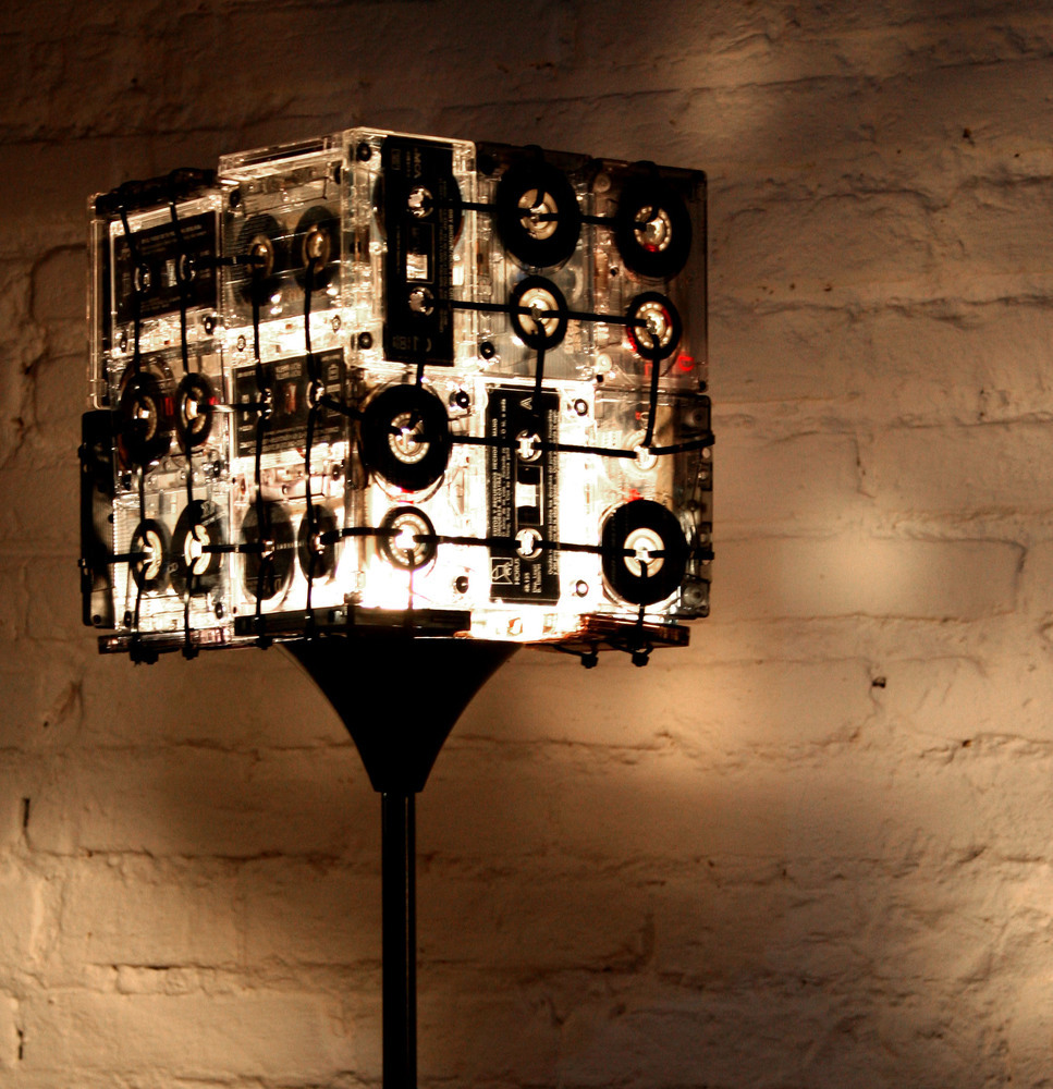 (via Lamps made from cassette tapes - Boing Boing)