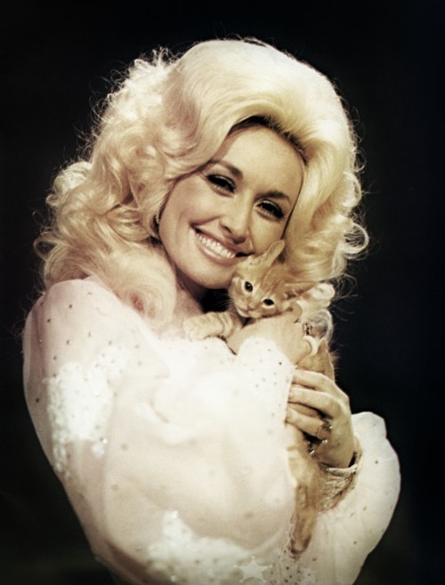 Dolly Parton and a kitten