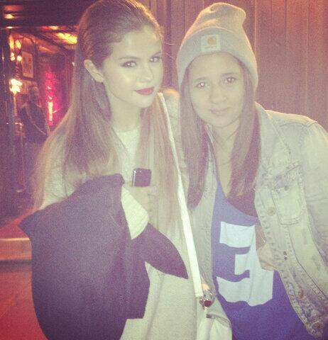 Selena and a fan in Paris tonight