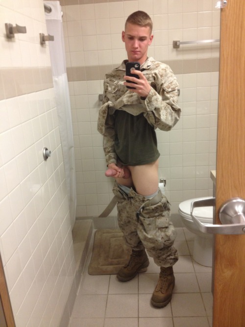 collegecock: self-shot-boys: http://self-shot-boys.tumblr.com this soldier boy deserves total worship