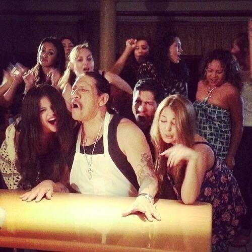 Selena with friends yesterday at Dustin Tavella’s viewing party