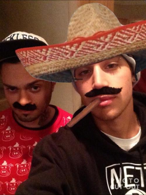 
@jaibrooks1: you&#8217;re just jealous of my sombrero, but its all good I&#8217;d be jealous too 
