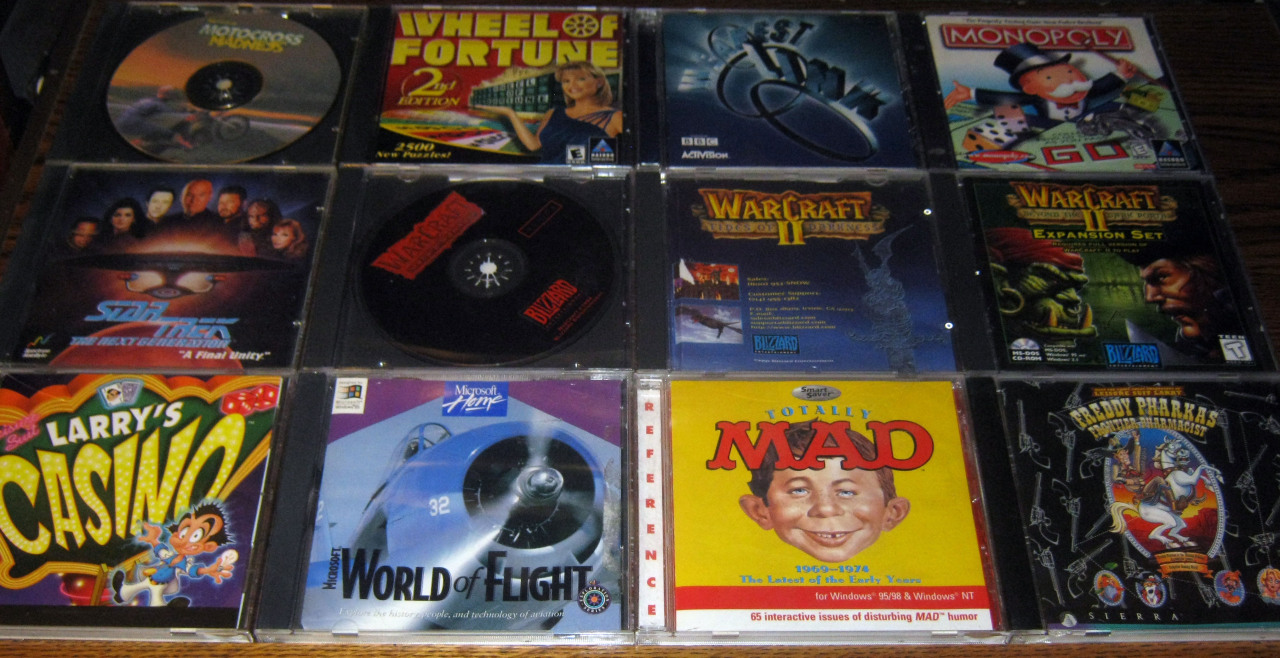 2 PC Games CD Rom Vintage New World Order & Die Hard Nakatomi Plaza