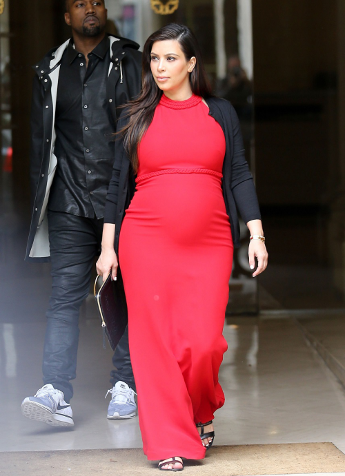 > Kim Kardashian is 7 months pregnant and still looks good‏ - Photo posted in Eyecandy - Celebrities and random chicks | Sign in and leave a comment below!