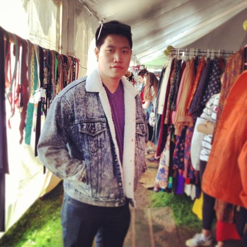 @mmchuck rocking #Levi&#8217;s - on top and bottom :-)  (at VNA Rummage Sale)