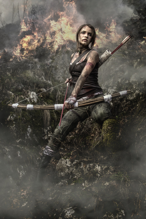 Lara Croft - Tomb Raider (Cosplay)
source