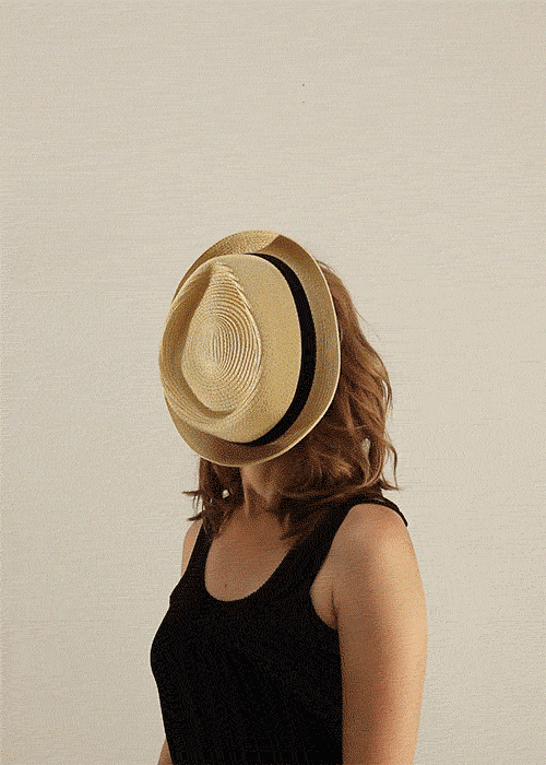 One Loop Portrait a Week - #1
Amelie Fandart and a hat
The first loop of my ongoing serie which I realized I didnt post as a gif to begin with.
High res on Vimeo
www.romain-laurent.com
agent / facebook / instagram 