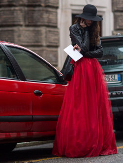 luckymag:


Euro street style - plus shop the looks&#160;»
