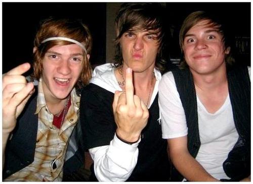 ft John Ohh and Garrett from The Maine Posted August 21 2009 at 237am