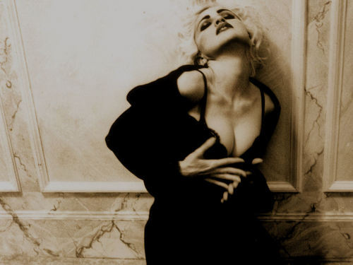 justify my love. Madonna - Justify My Love