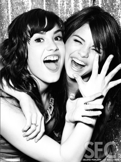 selena gomez new photoshoot 2009. Selena Gomez amp; Demi Lovato