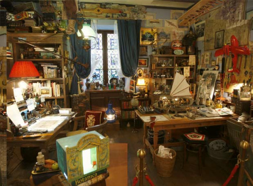 Hayao Miyazaki&#8217;s Studio 
&#187; workspaces (via)