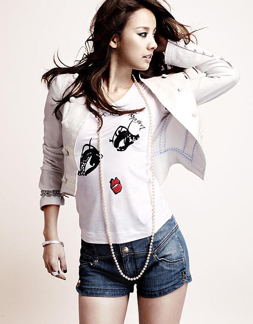 Hyori Lee Reblogged from 36 notes February 18 2010