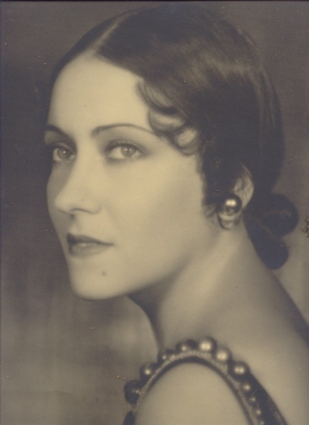 Gloria Swanson by Ernest Bachrach 1929