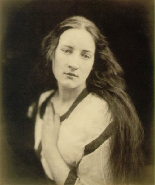 my-ear-trumpet:sokkinskip: Julia Margaret Cameron photography.  I’ve been pretty interested in the Pre-Raphaelites and Art Noveau  lately. Although I feel that Art Noveau often has just a little  something missing and that Alphonse Mucha was by far the best artist of  that movement. 
