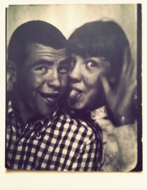 Neil and Lynda via myparentswereawesome: