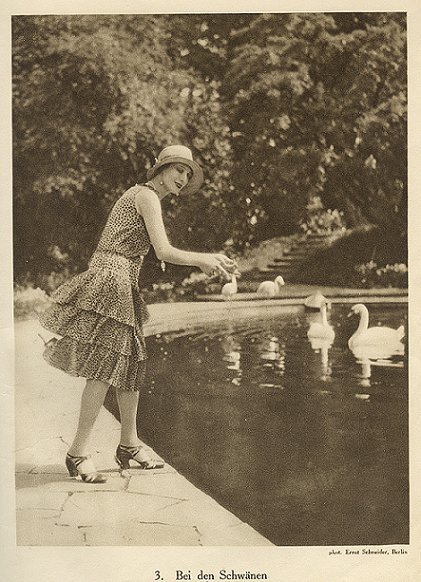 Anna Pavlova with swans by Ernst Schneider via The Flapper Girl