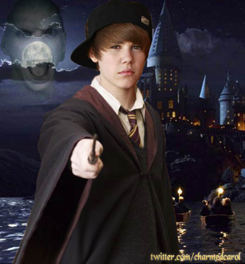chatterboxrose:

expectopatronum15:

elysasakurai:

yeahitsjustinbieber:

stoplookandbelieb:

bustinxxjieber:

yourdreamboybieber:

bieberbabee:

-justinbieber:

oh yes ;)

lol

HAAHAHA
Ok why does this look like he is really from the movie?OMFG. THAT WOULD MAKE MY FUCKING LIFE.

AHAHHAHAH

This!

This made my day ♥

&lt;3&lt;3&lt;3

NOOO WHAT??

PLEASE TELL ME THIS ISN’T TRUE.

And no one pushed him off the boat?  BLASPHEMY.
