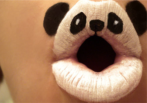 Adorable lip painting!  