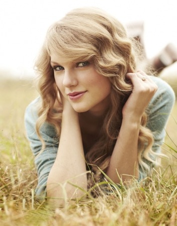 4 months ago / taylor swift, 2010, photoshoot,