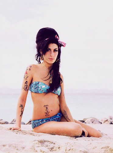 
“A vida muda, meu irmão… Nunca mais voltamos a ser aquilo que éramos.”
Amy Winehouse
