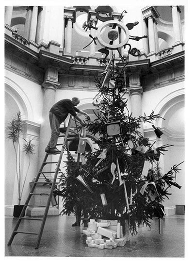 Art in a tree.
Bill Woodrow’s 1988 (Tate Britain’s artful Christmas trees)