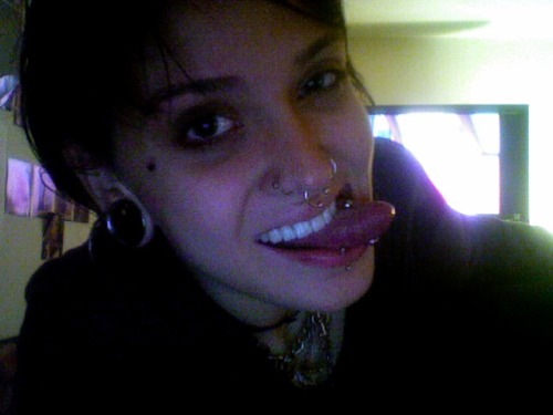 Name: GianniAge: 20City: Chicago, ILPiercings shown: Vertical labret, 