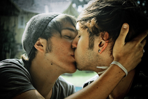  gay kiss cute love beautiful boys gay love gay couple