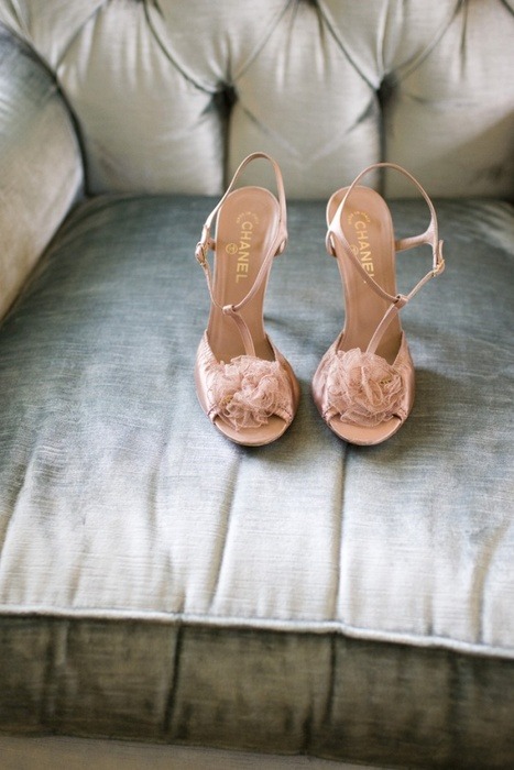 I love these shoes!

weddingwhimsy:

love these! 
