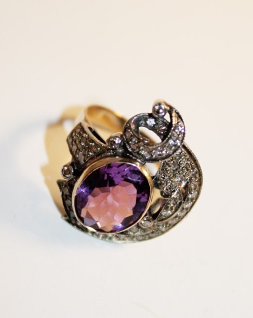  Antique Estate Amythyst w/Diamonds Ring  - 3.98k Oval Amythyst and 1.0k diamonds gold/silver it’s so gorgeous I’m goona die!