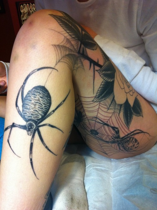 Spider legs tattoo by Daniel Albrigo
