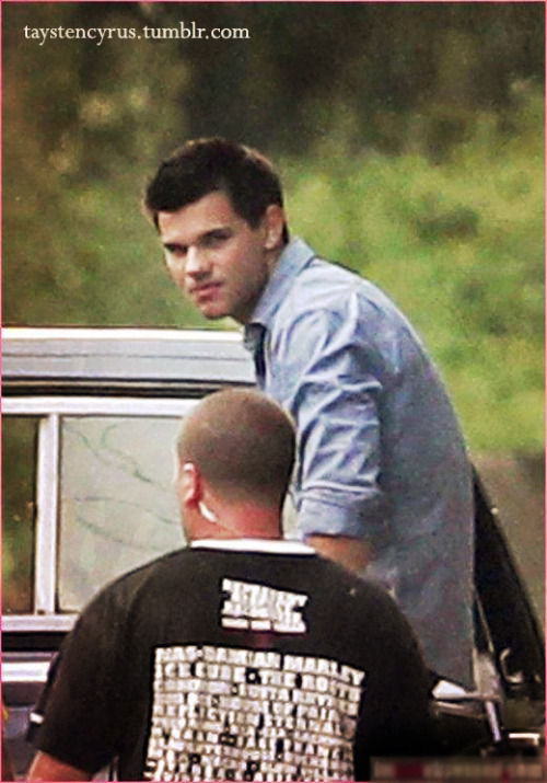 He’s amazing in this photo…he looked happy when he was on set of “abduction”